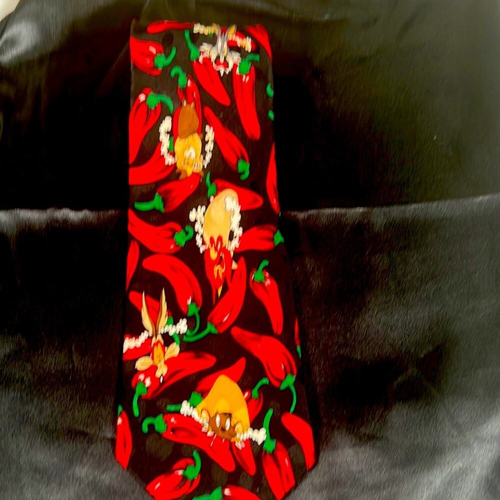 Loony tune mania fun silk tie